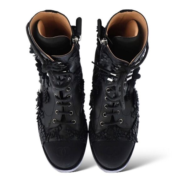 CHANEL Camellia CC Cap Toe Combat Boots & Leather Embellishments | US8 | IT38 | - Picture 5 of 10